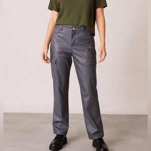 CHARLOTTE RUSSE Jens Cargo Pants Women’s 🩶Size M🩶 Faux Leather Gray color